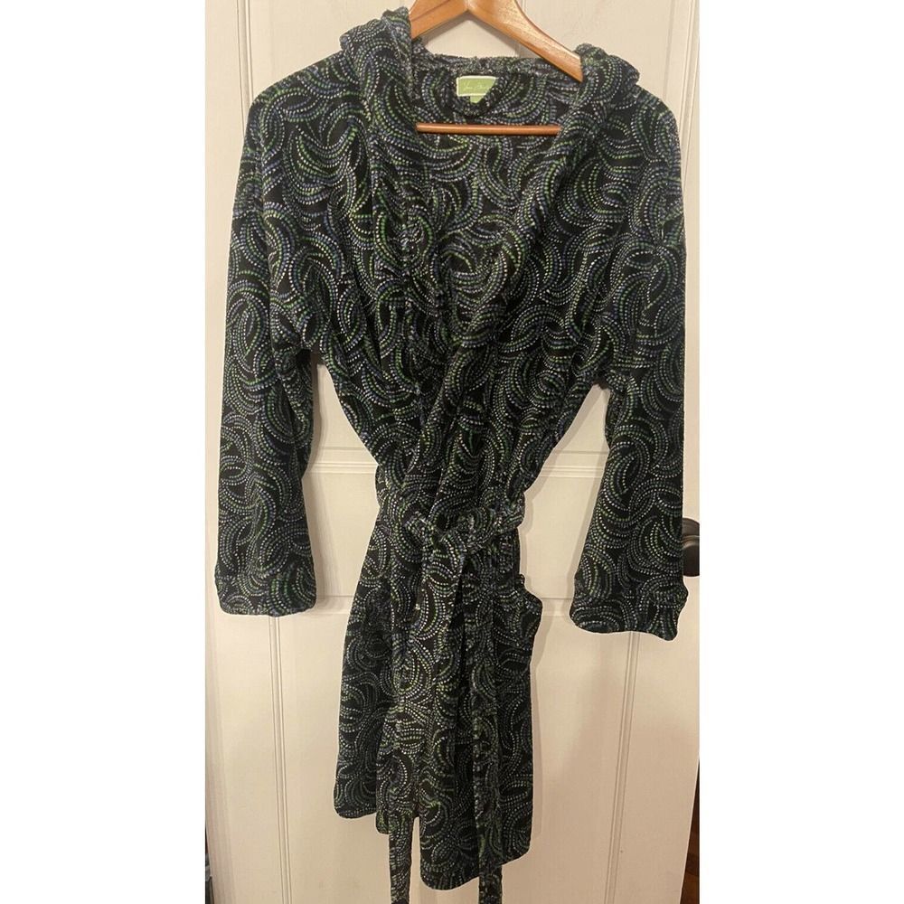 Vera Bradley Black Hooded Robe with Green & White Swirl Pattern